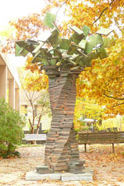 Sculpture USA -  TREE OF KNOWLEDGE